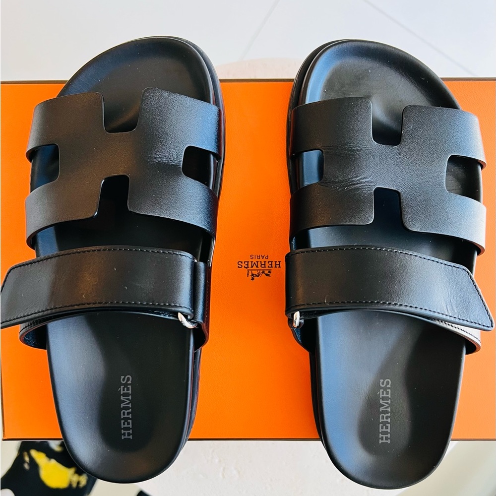 HERMES calfskin women’s chypre sandals